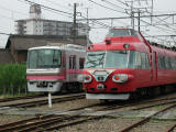 名鉄7500系とくつろぐ300系