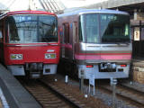 名鉄3500系と300系の並び
