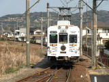 貴志駅に入線するたま電車